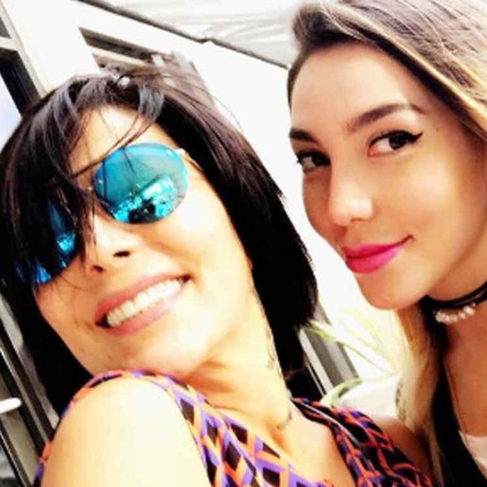Alejandra Guzman Hablo De La Mala Relacion Entre Su Hija Frida Sofia Y Michelle Salas E Online Latino Ar